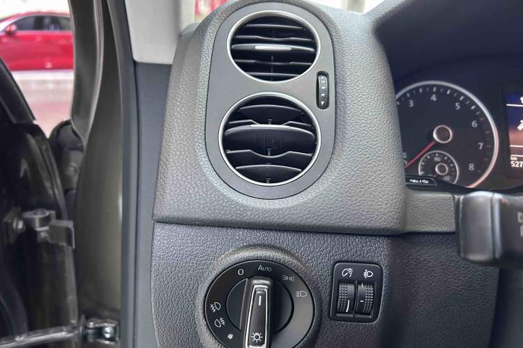 Used Volkswagen Tiguan L 2016 300TSI Automatic Two-Wheel Drive Trend Edition