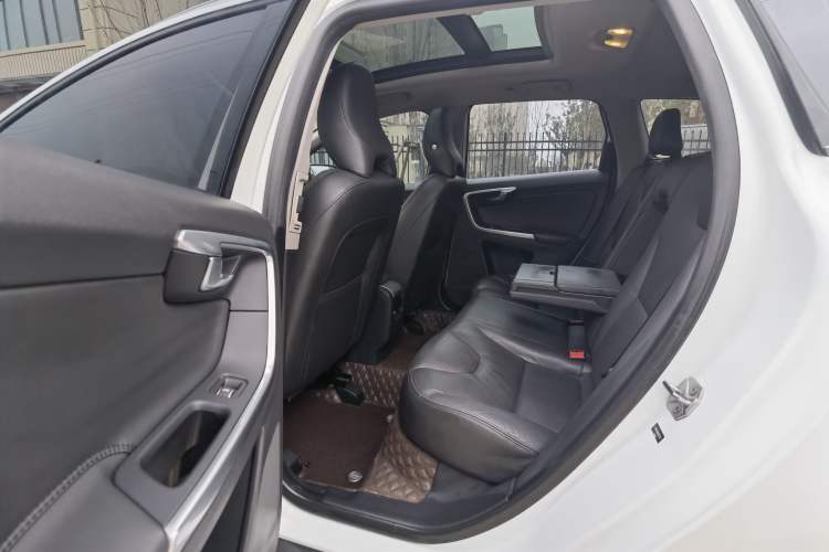 Used Volvo XC60 2017 T5 Smart Upgrade Edition