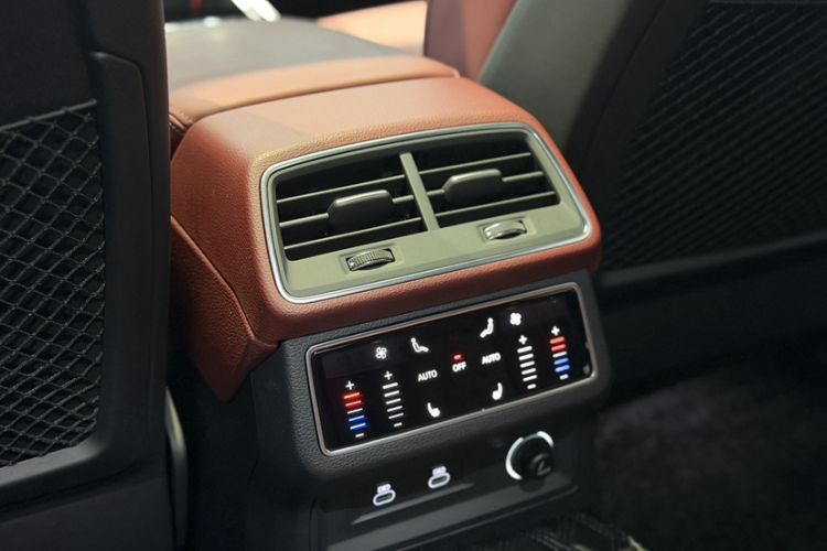 Used Audi A7L 2023 45 TFSI quattro S-line Black Warrior Edition Interior 9