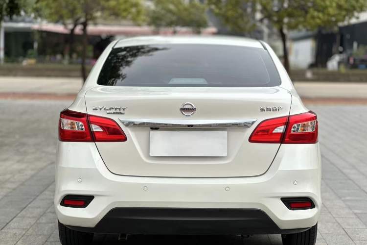 Used Nissan Sylphy 2021 Classic 1.6XL CVT Luxury Edition Exterior 4
