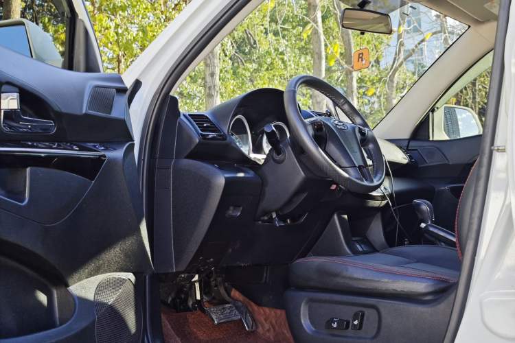 Used Land X5 2014 2.0T Automatic Innovation Edition
