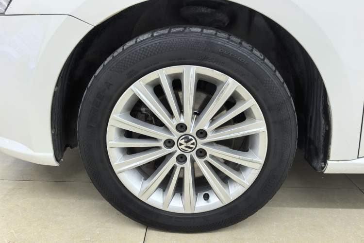 Used Volkswagen Gran Lavida 2013 1.4 TSI Automatic Comfort Model