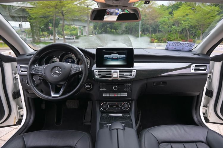 Used Mercedes-Benz CLS 2015 CLS 320 Interior 1