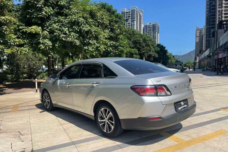 Used Venucia D60 2019 1.6L XL CVT Smart Connect Elite Edition
