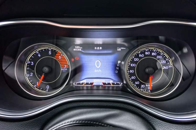 Used Jeep Cherokee 2019 2.0T Four-Wheel Drive Explorer Edition + Autonomous Driving Smart Package China VI