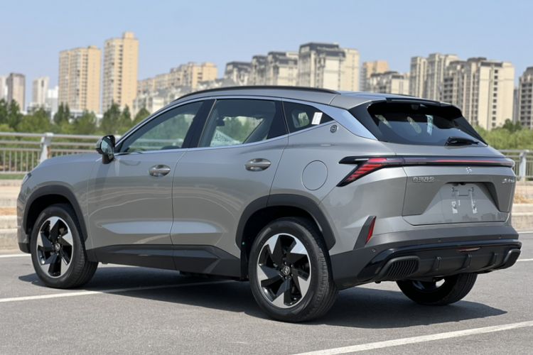 Used JETOUR Shanhai L6 2024 1.5TD DHT ULTRA