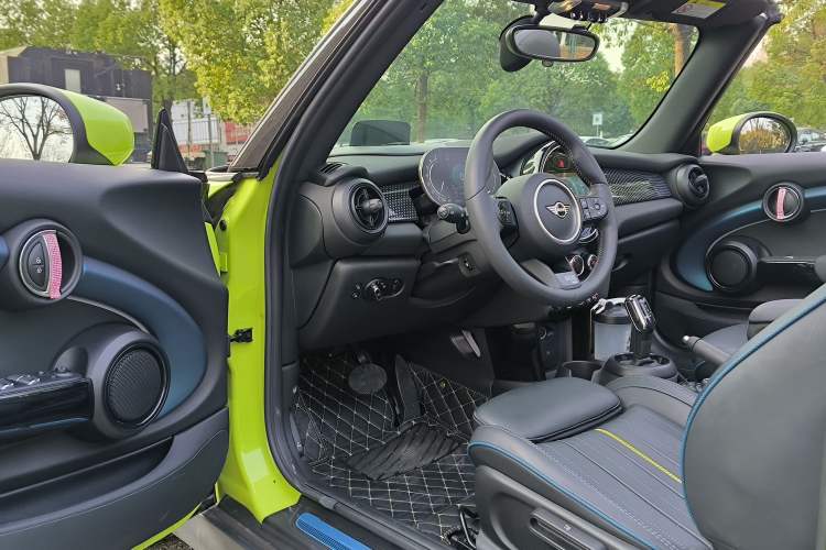 Used MINI MINI 2022 Updated 1.5T COOPER CABRIO Sidewalk