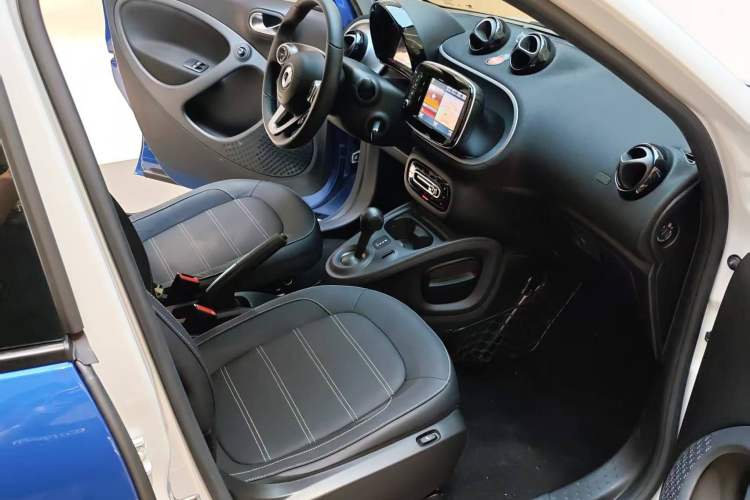 Used smart forfour 2018 0.9T 66 kW Pioneer Edition
