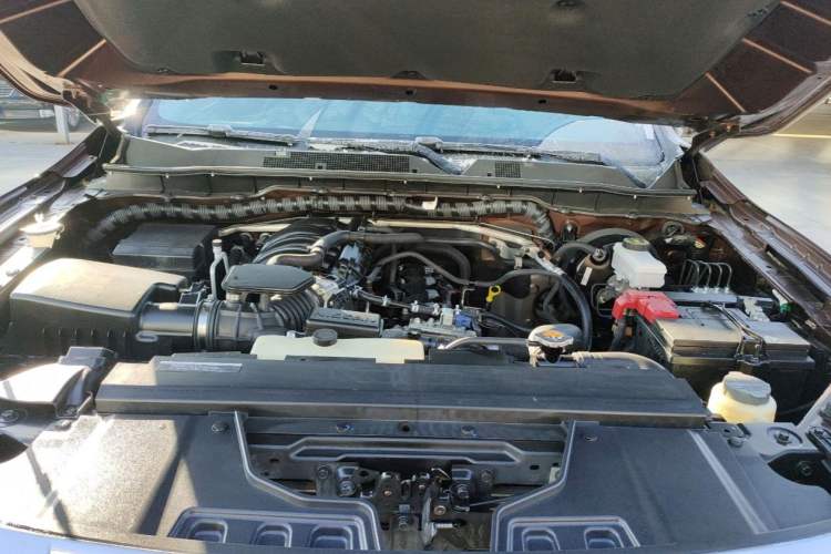 Used Nissan Navara 2017 2.5L Automatic 4x4 Luxury Edition QR25
