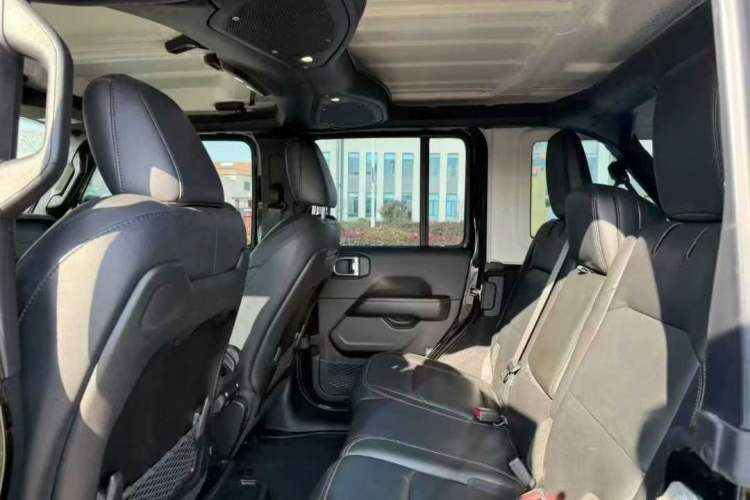 Used Jeep Wrangler 2024 2.0T Sahara Four-Door Edition