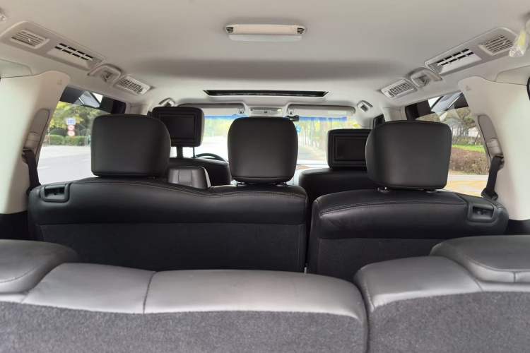 Used Nissan Patrol 2018 5.6L Standard Version Trunk