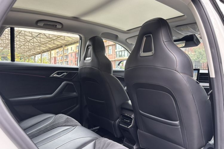 Used Roewe D5X DMH 2024 135 Tech Edition
