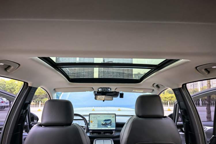 Used AION V 2023 Plus 70 Smart Tech Edition Ternary Lithium Headliner