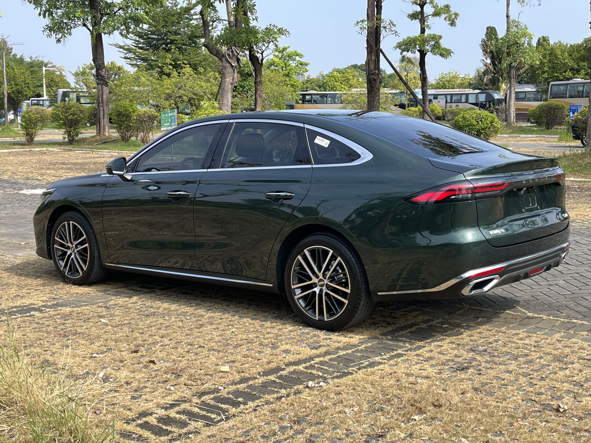 Geely Auto Emgrand 2026 Model 5th Generation 1.5T DCT Flagship Edition — снимка 4