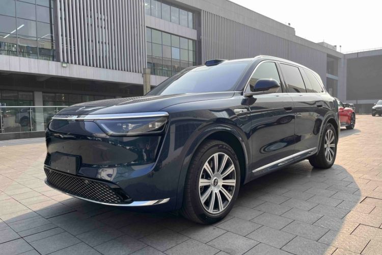 Used Hima AITO M8 2025 Model Pure Electric Max+ Six-Seat Four-Wheel-Drive Version