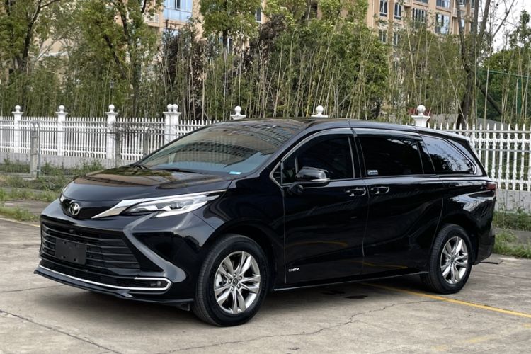 Used Toyota SIENNA 2024 2.5L Hybrid Comfort Edition Exterior 1