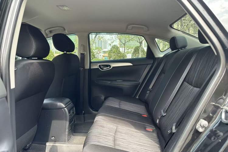 Used Nissan Sylphy 2021 Classic 1.6XE CVT Comfort Edition Interior 6