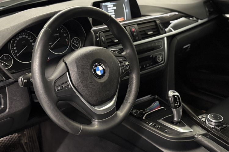 Used BMW 3 Series GT 2016 320i Design Package Edition
