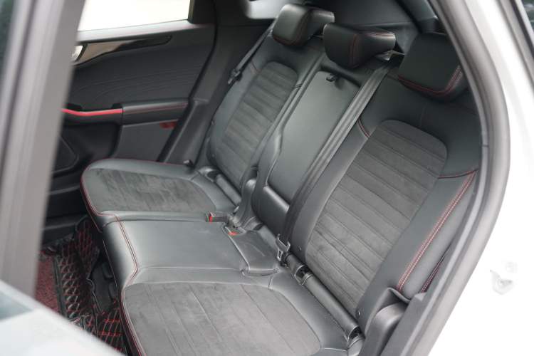 Used Ford Escape 2023 EcoBoost 245 Four-Wheel Drive ST-LINE Pro Trim