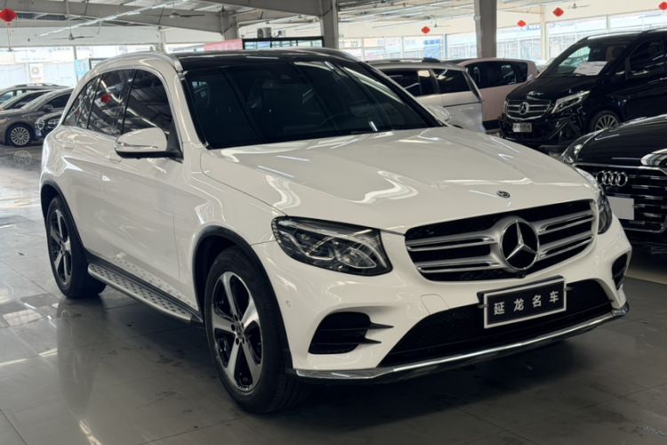 Used Mercedes-Benz GLC 2018 Facelift GLC 260 4MATIC Luxury Edition
