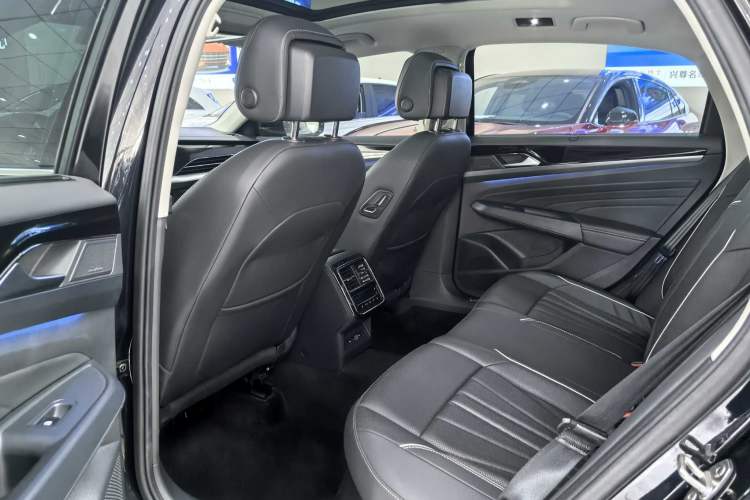 Used Volkswagen Passat 2024 380TSI Starry Sky Flagship Edition Interior 3