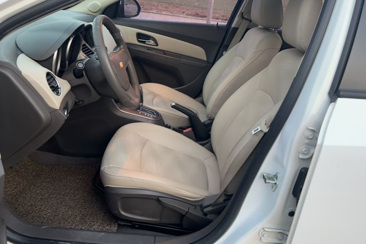 Used Chevrolet Cruze 2015 1.5L Classic SE AT
