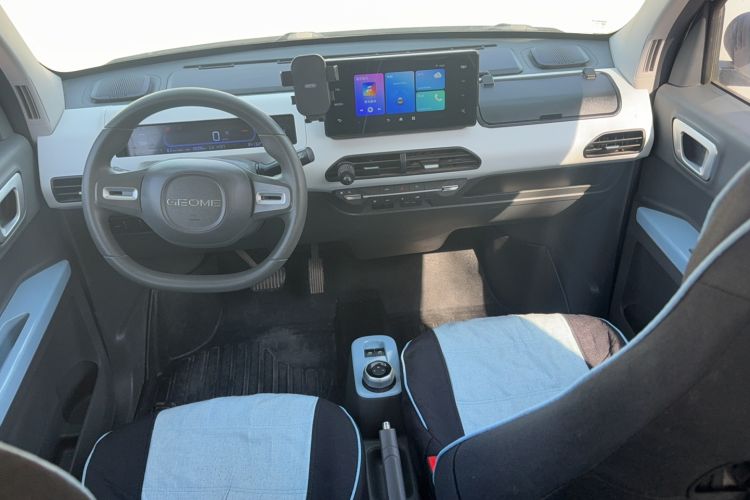 Used Geely Galaxy Panda 2024 Panda Mini 200km Endurance Bear
