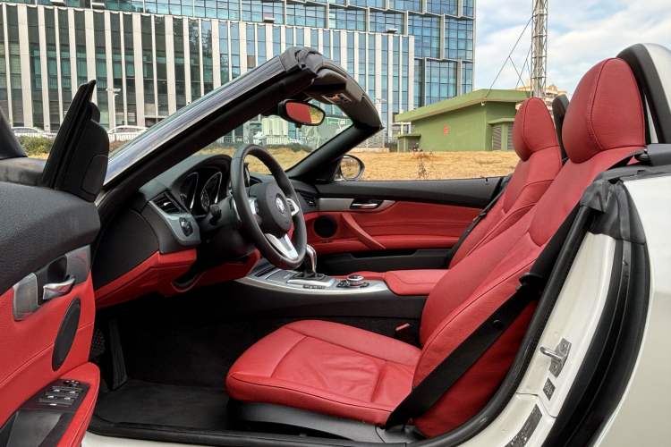 Used BMW Z4 2013 sDrive20i Leading Model