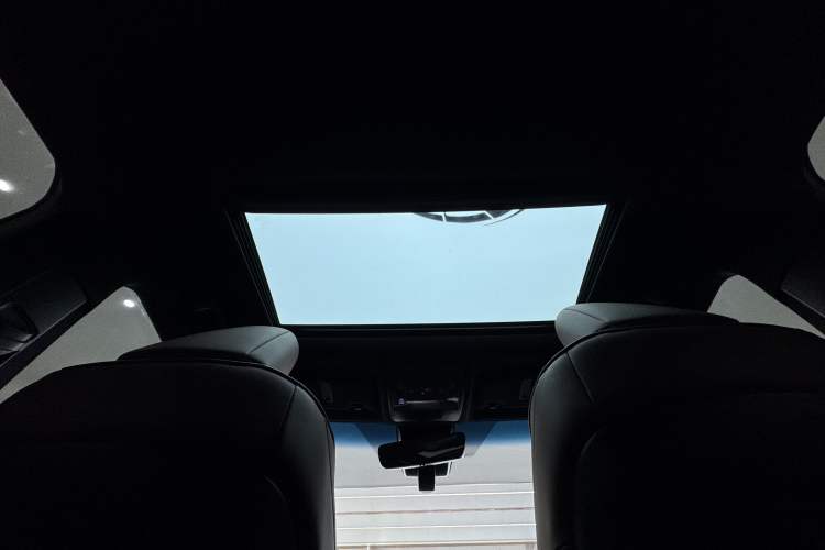 Used Lexus ES 2023 200 Excellence Edition Interior 6