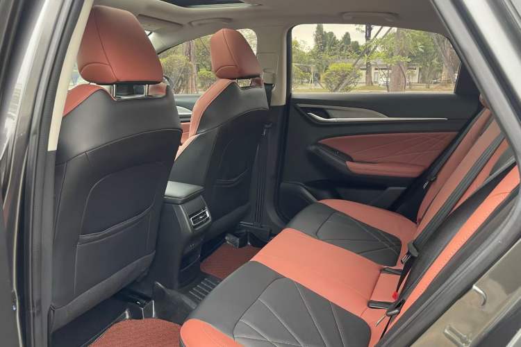 Used CHANGAN Eado 2023 Changan Edition PLUS Blue Whale NE 1.4T GDI DCT Prestige Version
