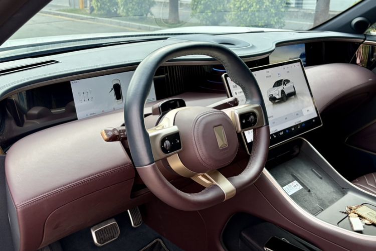 Used Avatr 11 2022 Long-Range Dual-Motor Luxury Edition 5 Seats
