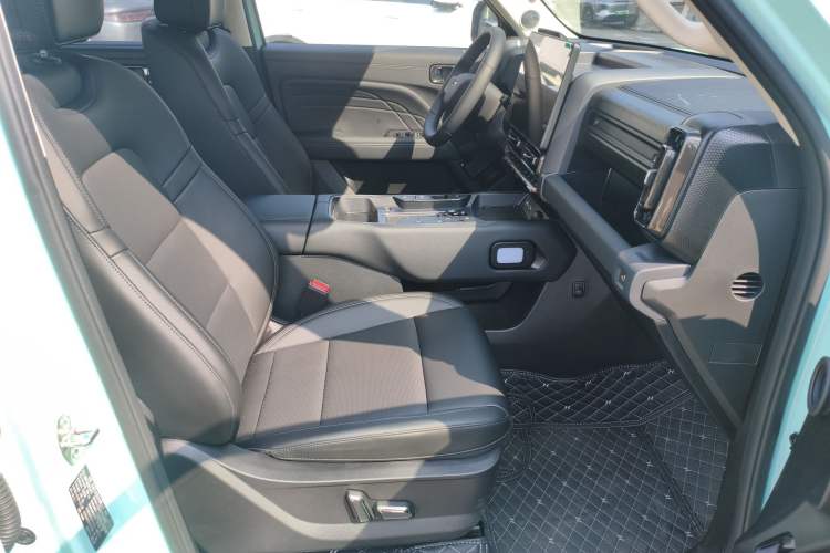 Used Haval Raptor New Energy 2026 Model Hi4 200 Ultra Interior 7