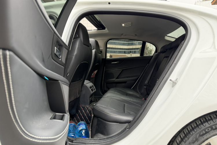 Used Jaguar XE 2018 2.0T 300 PS All-Wheel-Drive R-Sport Sport Edition