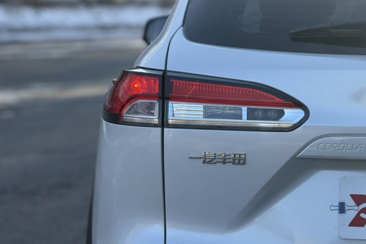 Used Toyota Corolla Cross 2024 2.0L Smart Electric Hybrid Dual-Engine Pioneer Edition