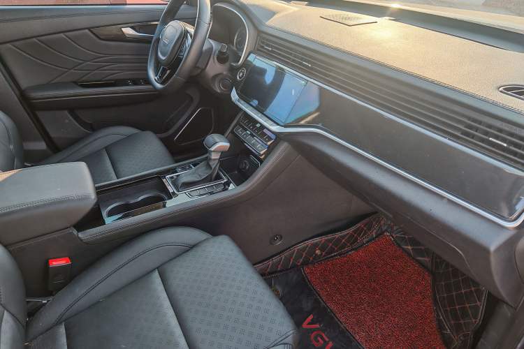 Used Sinotruk VGV U70 2020 1.5T Automatic Smart Enjoyment Elite Navigation Version 7 Seats