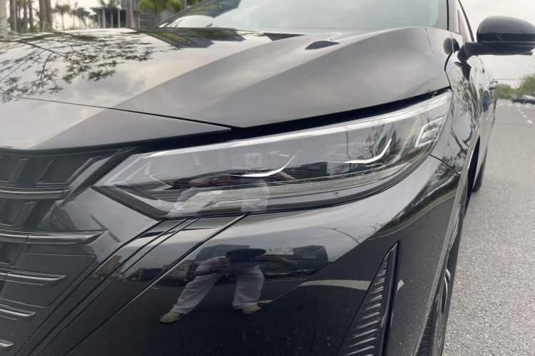 Used Nissan Sylphy 2023 1.6L CVT Black Gold Edition Exterior 8