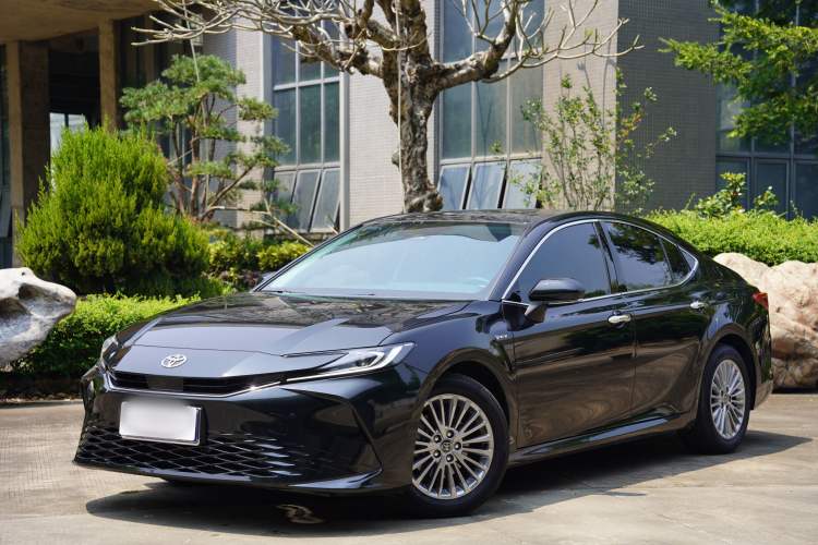 Used Toyota Camry 2026 Model Dual-Engine 2.0HGVP Luxury Edition