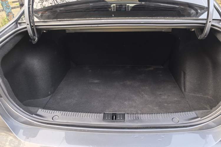 Used Roewe i6 MAX 2020 300TGI Automatic Sporty Cool Edition
