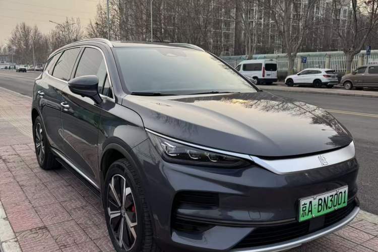 Used BYD Tang New Energy 2022 EV 730KM Luxury Model Exterior 2