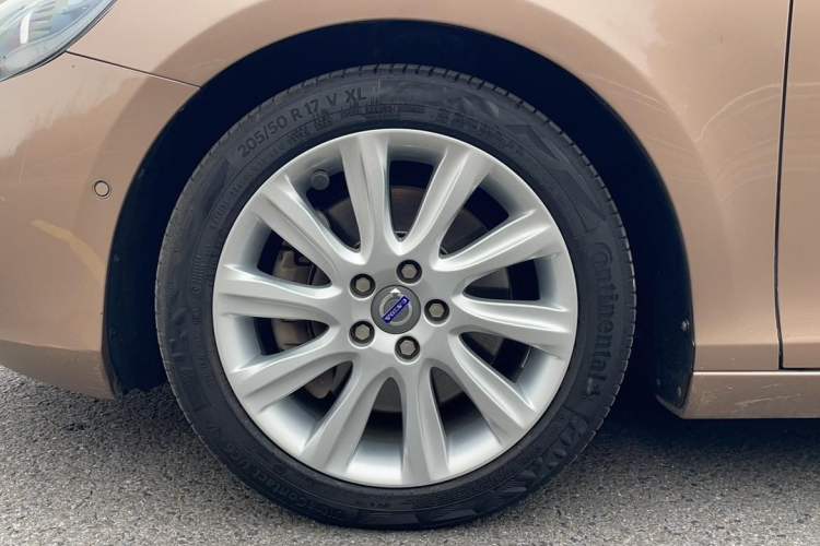 Used Volvo V40 2014 2.0T Zhiya Edition