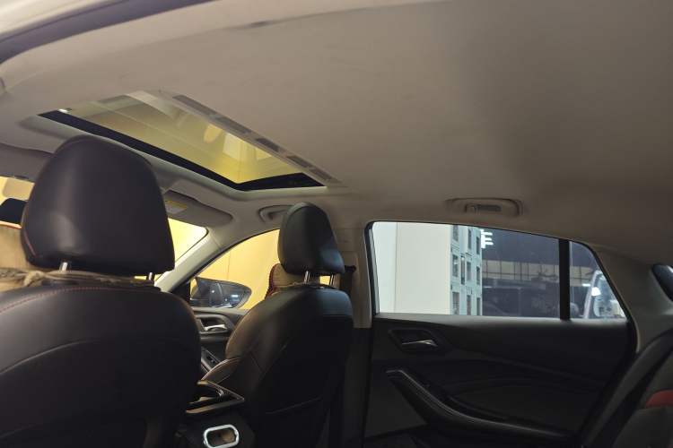 Used MG 5 2022 180 DVVT CVT Youth Luxury Edition
