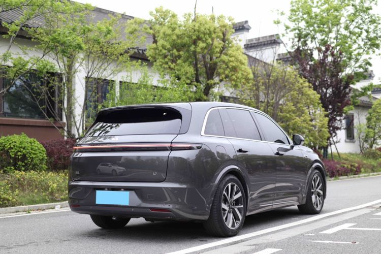 Used Li Auto L7 2023 Pro Model Exterior 8