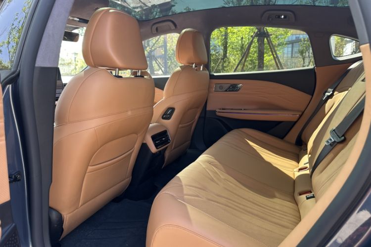 Used Geely Galaxy 8 2025 130km EM-P Starship Edition Interior 2