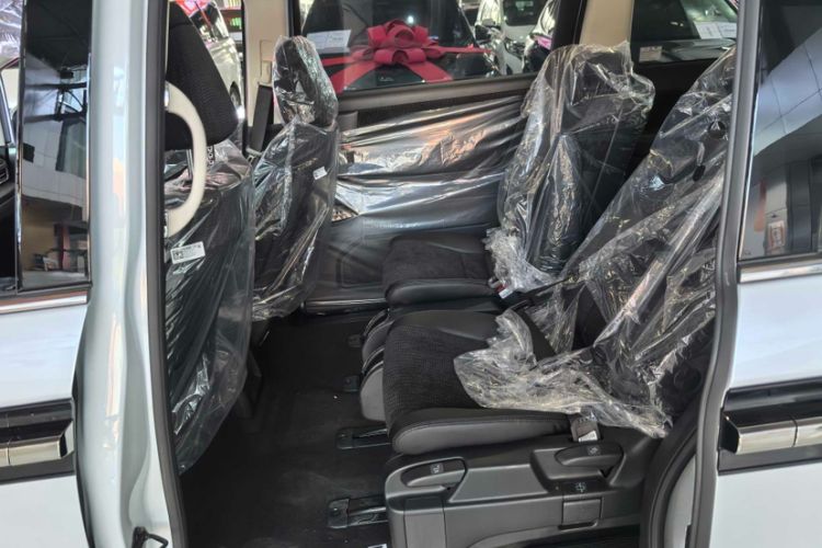 Used Honda Elysion 2026 Model 2.0L e:HEV Classic Edition
