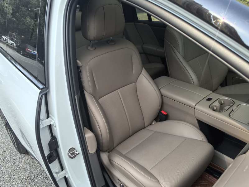 Used Li Auto i6 2025 Model Two-Wheel-Drive Standard Type — 24