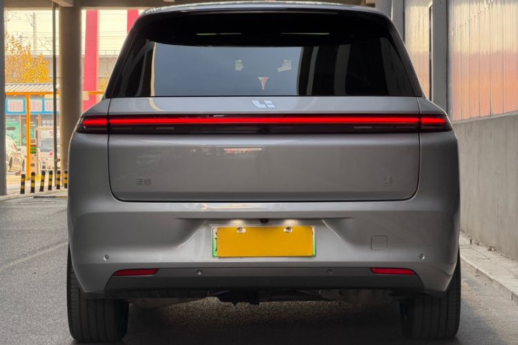 Used Li Auto L8 2023 Pro Model
