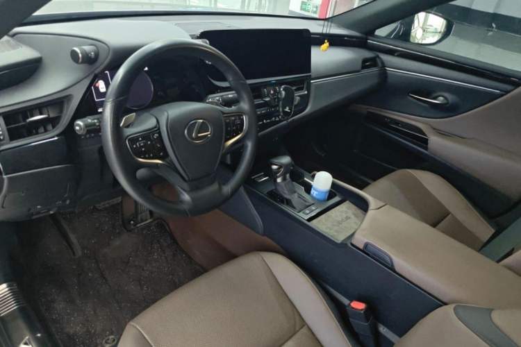 Used Lexus ES 2022 200 Excellence Edition