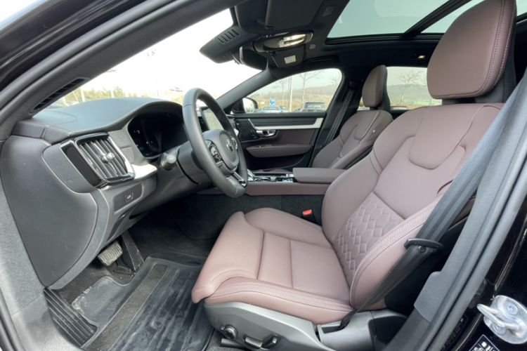 Used Volvo S90 2026 B5 Zhiyuan Luxury Edition
