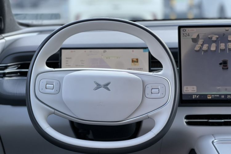 Used XPeng G6 2025 625 Long-Range Max Flagship Edition
