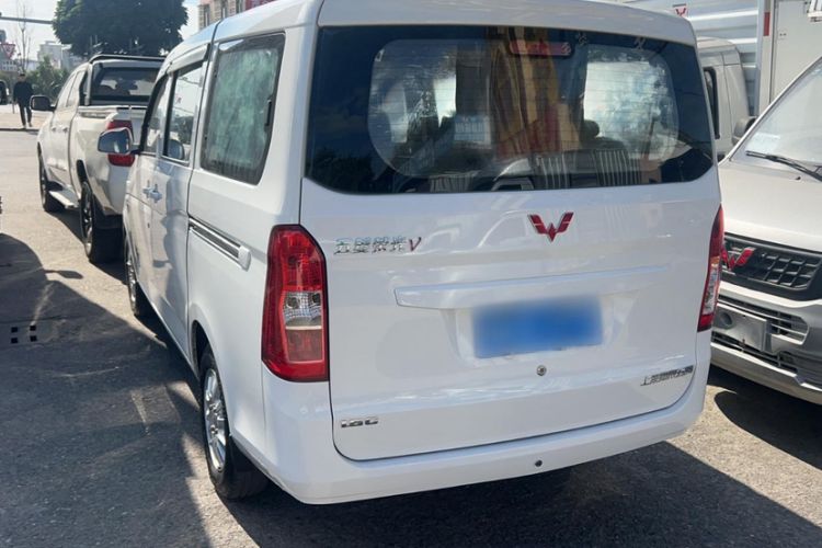 Used Wuling Rongguang V 2016 1.5L Standard Version